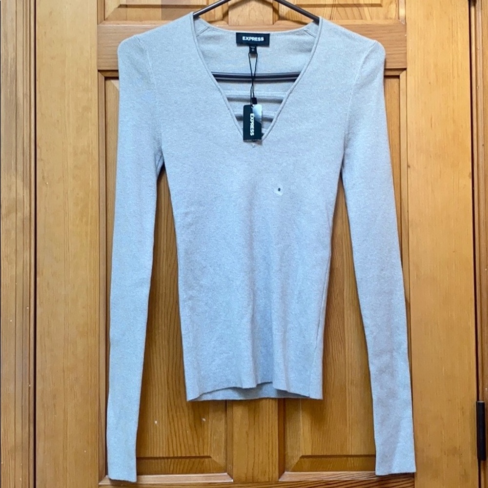 NWT Express Top - Picture 2 of 4